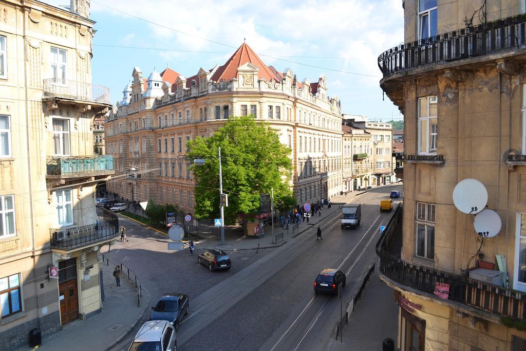 Wanted Hostel Lwów Zewnętrze zdjęcie