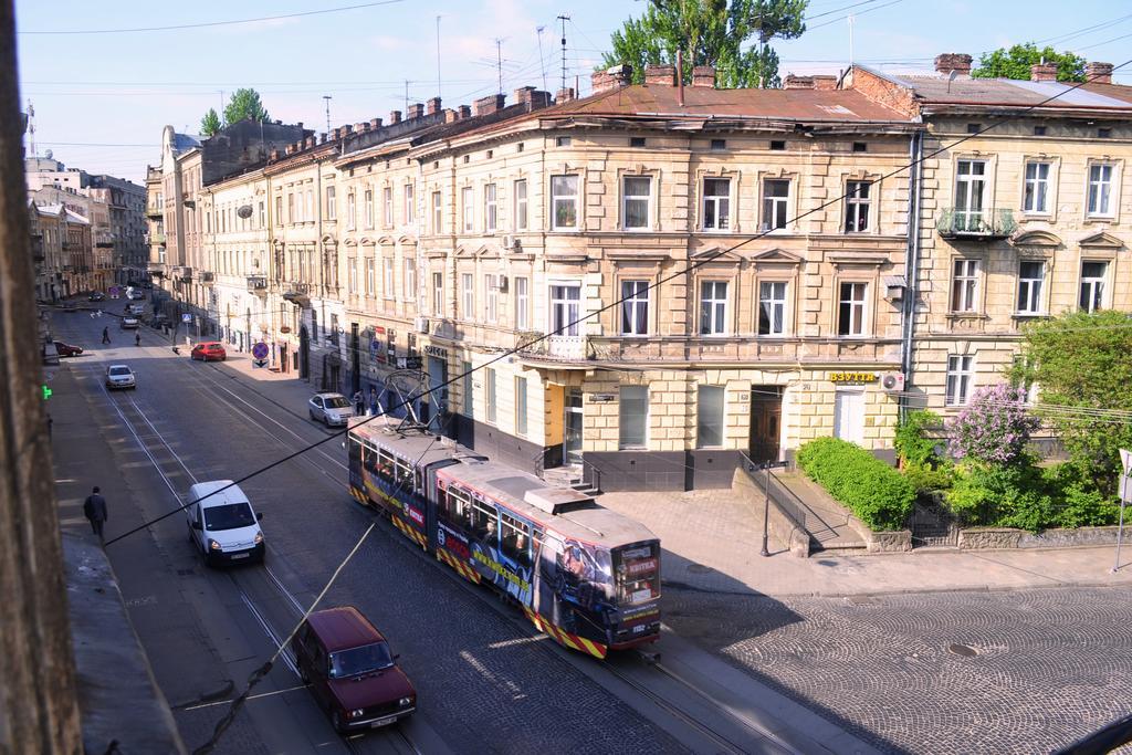Wanted Hostel Lwów Zewnętrze zdjęcie