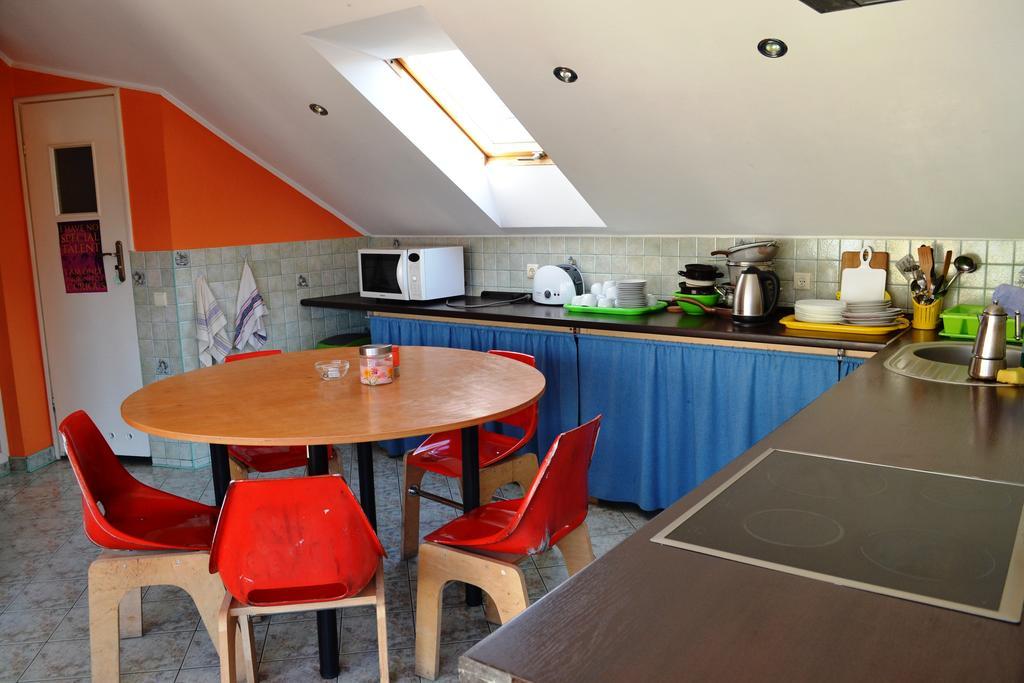 Wanted Hostel Lwów Zewnętrze zdjęcie