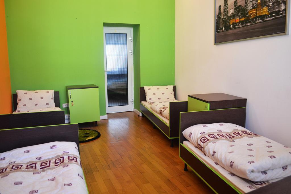 Wanted Hostel Lwów Zewnętrze zdjęcie