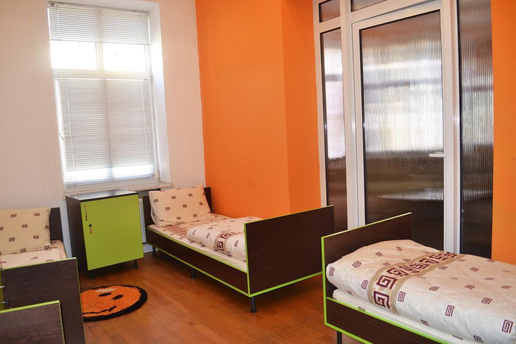 Wanted Hostel Lwów Zewnętrze zdjęcie