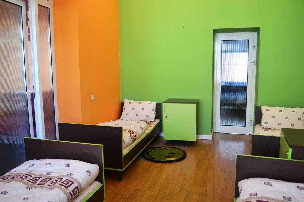 Wanted Hostel Lwów Zewnętrze zdjęcie