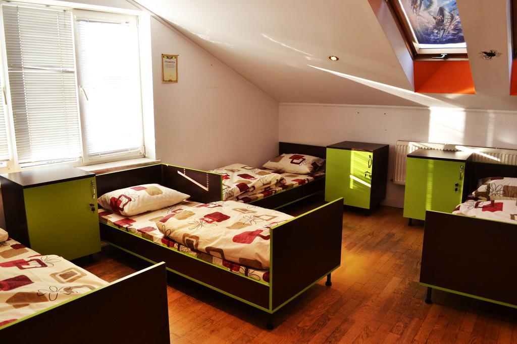 Wanted Hostel Lwów Zewnętrze zdjęcie