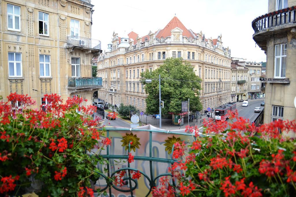Wanted Hostel Lwów Zewnętrze zdjęcie