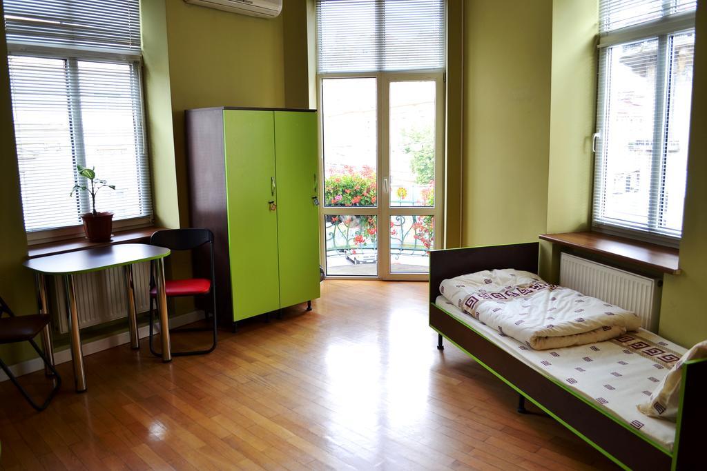 Wanted Hostel Lwów Zewnętrze zdjęcie