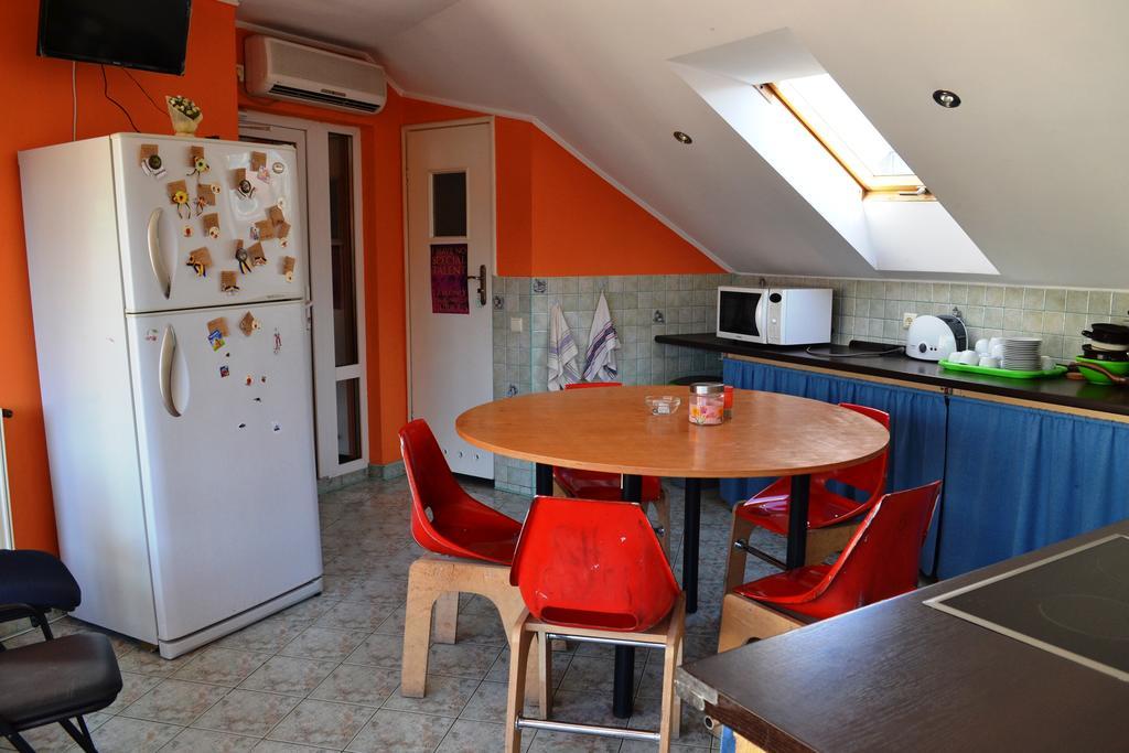 Wanted Hostel Lwów Zewnętrze zdjęcie