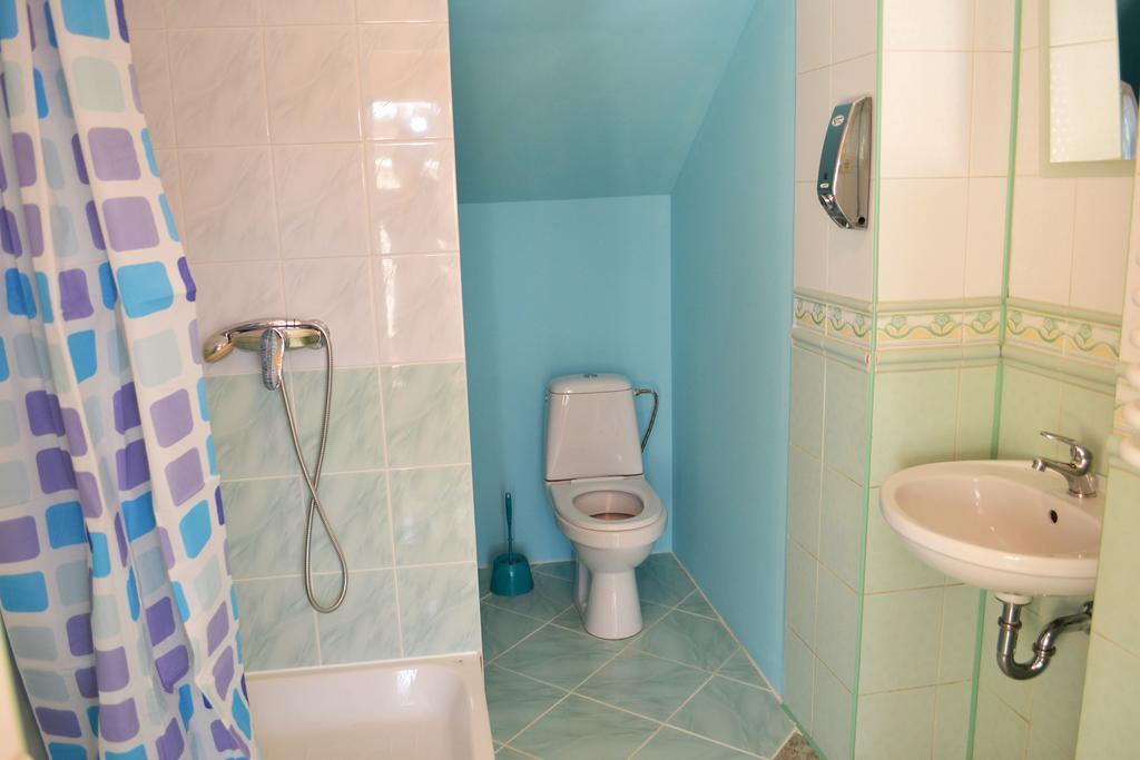 Wanted Hostel Lwów Zewnętrze zdjęcie